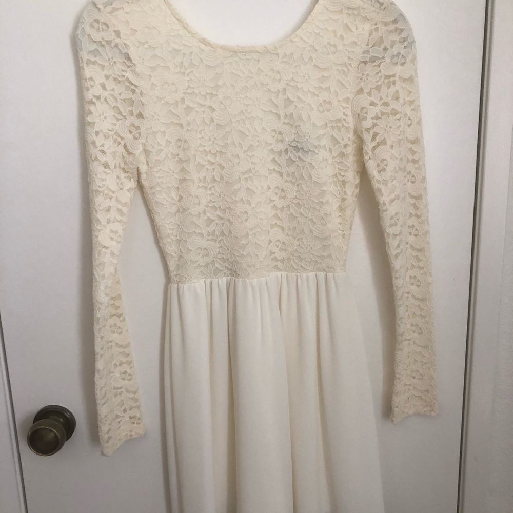 Cream/white dress